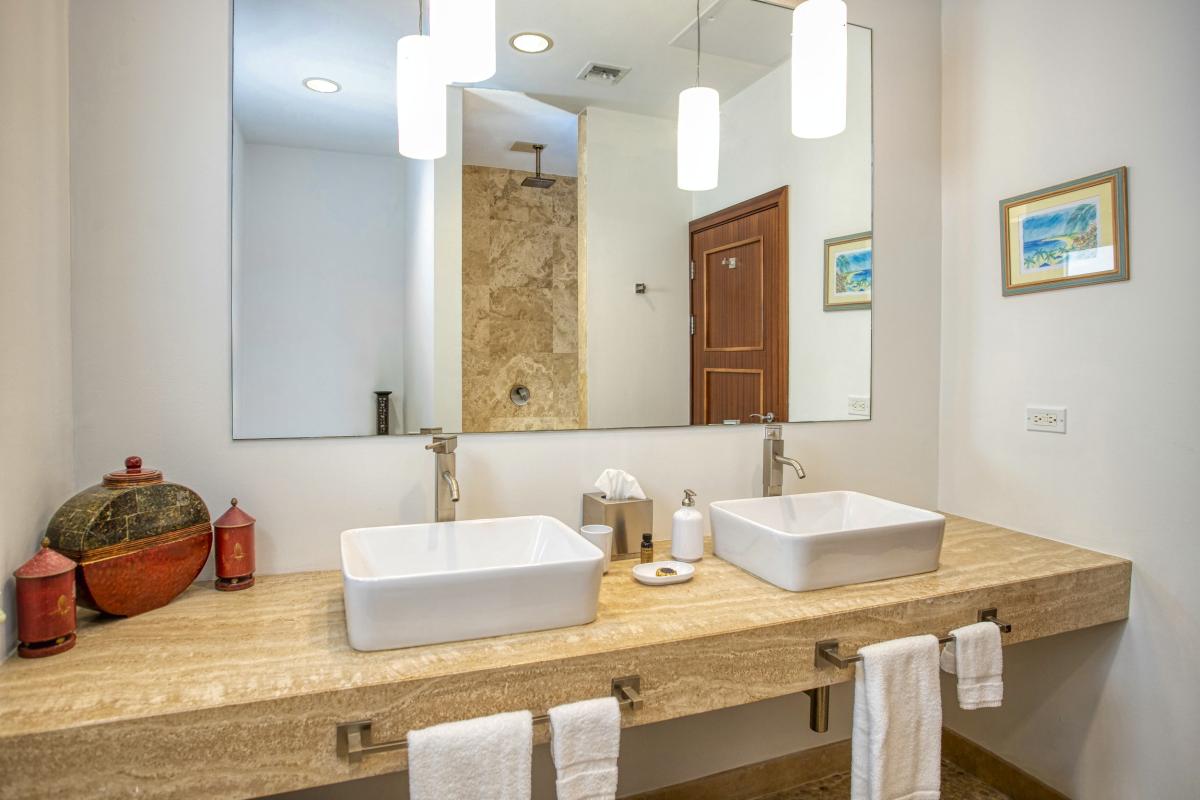 41_EtoiledeMer-Bathroom3_ villa 4 chambres piscine vue mer Cupecoy Saint Martin